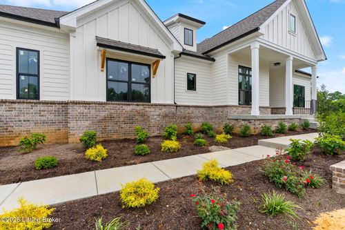3015 Heather Green Blvd, La Grange, KY, 40031-6724 | Card Image