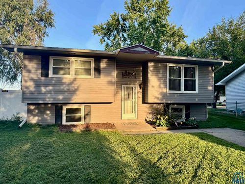 2 Union Ct, McCook Lake, SD, 57049-4049 | Card Image