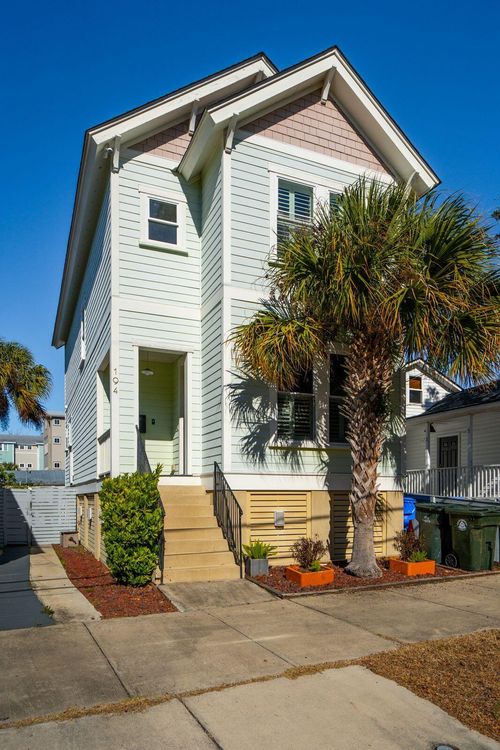 194 Fishburne St, Charleston, SC, 29403-4752 | Card Image