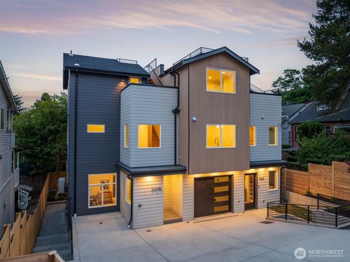 3424 20th Ave S, Seattle, WA, 98144 | Card Image