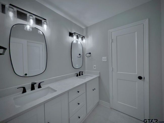 18003 Lookout Lake Cir, House other with 3 bedrooms, 2 bathrooms and null parking in Flint TX | Image 20