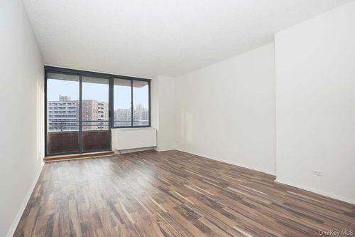 apt-11l-6254 97th Pl, Rego Park, NY, 11374-1352 | Card Image