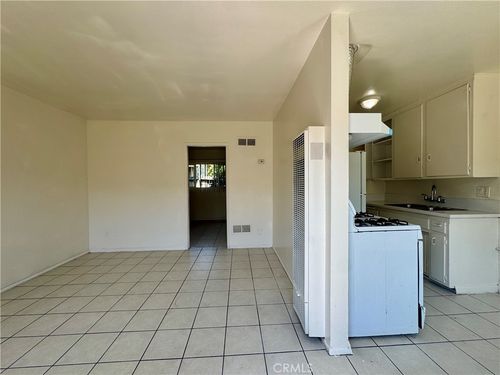 591 E 6th Street, Pomona, CA, 91766 | Card Image