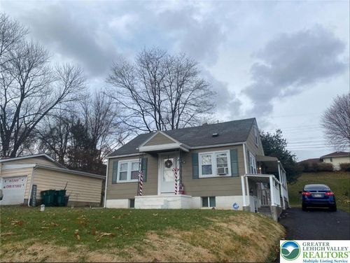 2655 Eldridge Ave, Palmer Twp, PA, 18045-2406 | Card Image