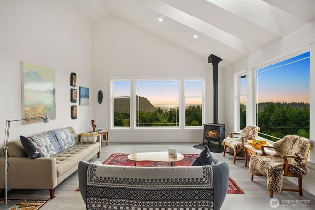 3030 Oceanview Ct, House other with 3 bedrooms, 3 bathrooms and 2 parking in Ilwaco WA | Image 5