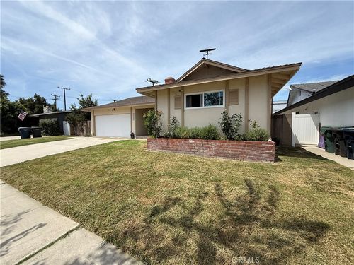 16451 Rhone Ln, Huntington Beach, CA, 92647-4128 | Card Image
