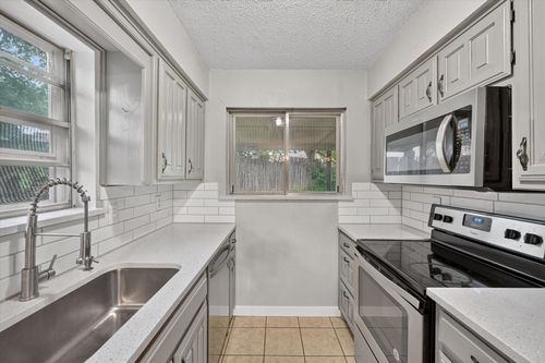 1601 White Oak Ct, Denton, TX, 76209-4638 | Card Image
