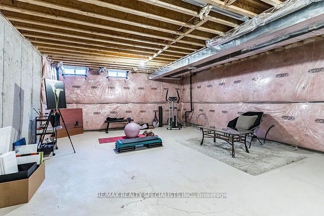 39 Adventura Rd, House attached with 4 bedrooms, 3 bathrooms and 1 parking in Brampton ON | Image 36