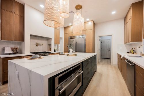 925 Granger Farm Way, Las Vegas, NV, 89145-8618 | Card Image