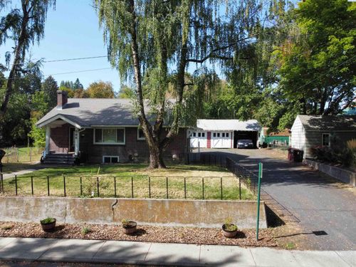 525 Se Side St, Pullman, WA, 99163-2325 | Card Image