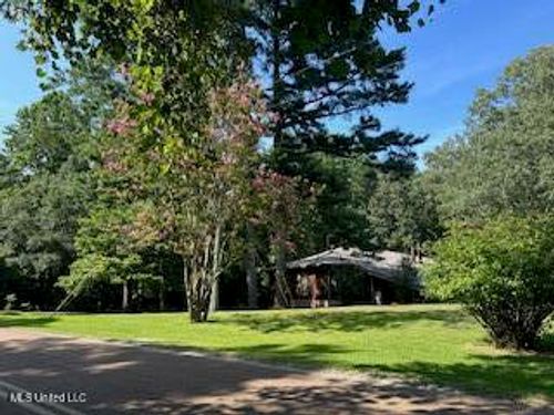 19 Autumn Dr, Coldwater, MS, 38618-6443 | Card Image