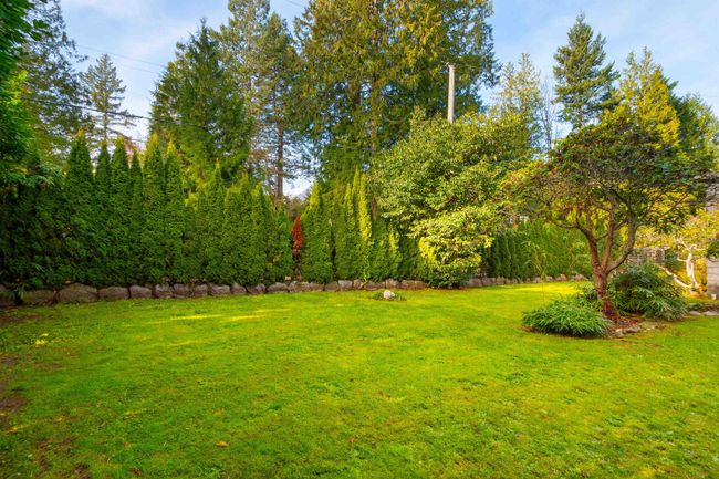 5744 Telegraph Trail, House other with 4 bedrooms, 3 bathrooms and 2 parking in West Vancouver BC | Image 33