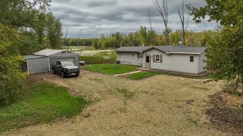 S5237 State Highway 35, Genoa, WI, 54632-8839 | Card Image