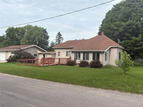 221 E Alvin St, Mesick, MI, 49668-5102 | Card Image