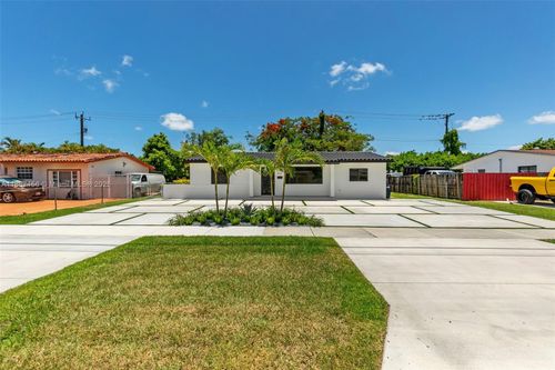 9360 Sw 16th St, Miami, FL, 33165-7716 | Card Image