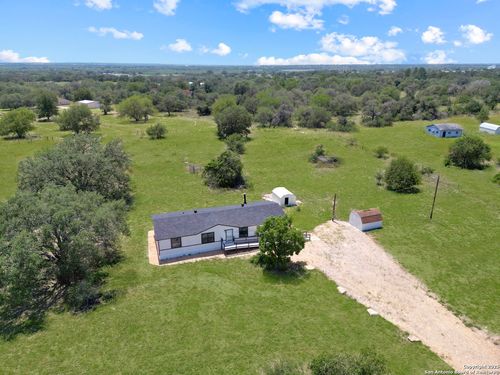 203 Eagle Ridge Dr, Floresville, TX, 78114-9244 | Card Image