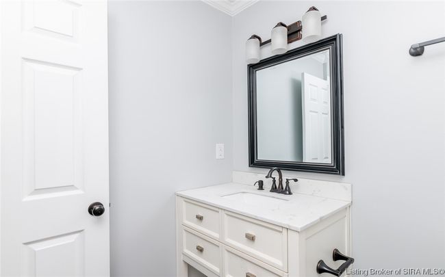 715 Valley View Trce, Home with 4 bedrooms, 3 bathrooms and null parking in New Albany IN | Image 33