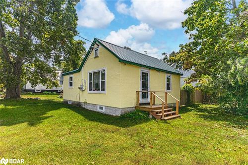 385 Mary St, Orillia, ON, L3V3G4 | Card Image