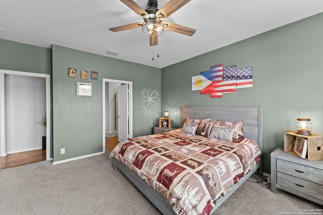 449 Middle Green Loop, House other with 3 bedrooms, 3 bathrooms and null parking in Floresville TX | Image 12
