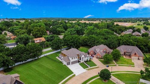 305 S 79th St, Broken Arrow, OK, 74014-2793 | Card Image
