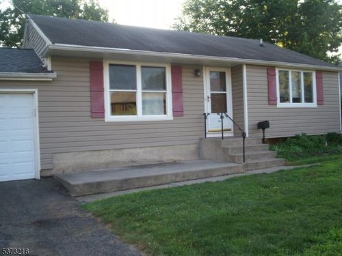 188 Riverview Rd, Phillipsburg, NJ, 08865-3526 | Card Image