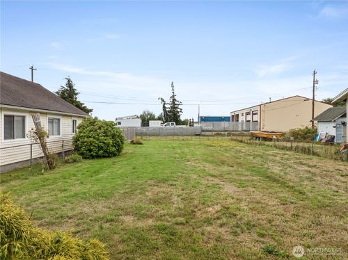 2214 Pacific Ave, Hoquiam, WA, 98550-4023 | Card Image