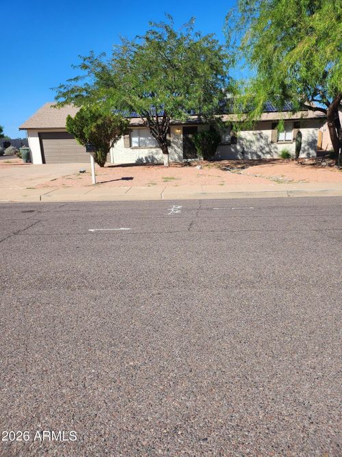 3630 E Paradise Lane E, Phoenix, AZ, 85032 | Card Image