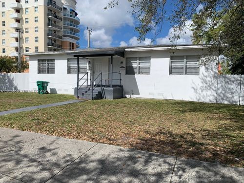 0-1393 Nw 53rd St, Miami, FL, 33142-3851 | Card Image