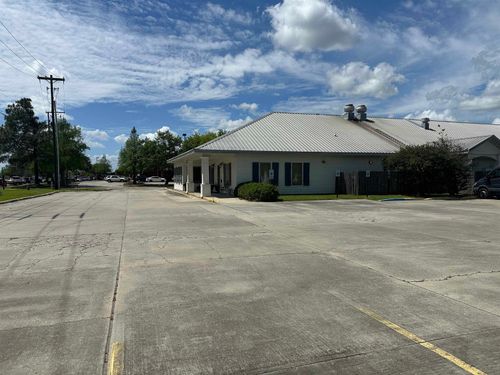 207 E Bayou Rd, Thibodaux, LA, 70301-2942 | Card Image