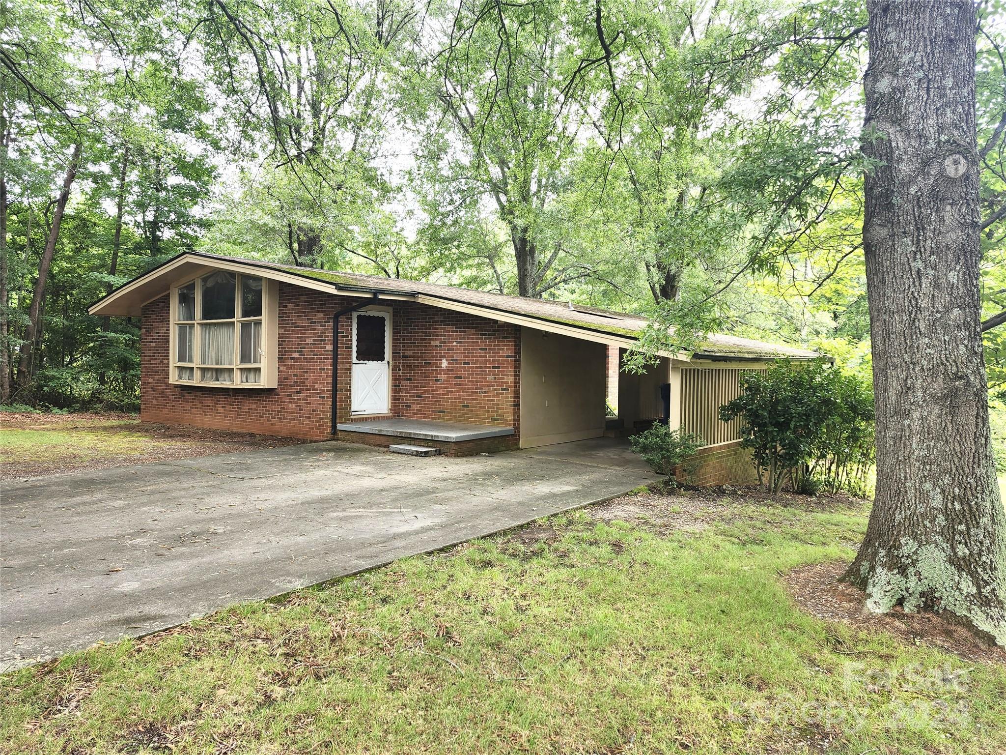 Pop Davis Rd, Taylorsville, NC 28681