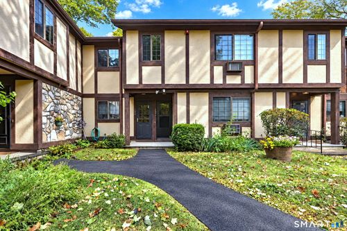 134-134 Foxwood Close, Milford, CT, 06461-2732 | Card Image