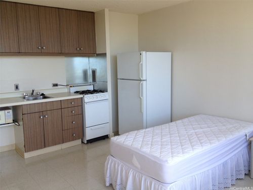 a1013-1550 Wilder Avenue, Honolulu, HI, 96822 | Card Image