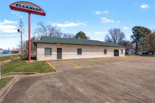 800 Highland Ave, Springdale, AR, 72764-5449 | Card Image