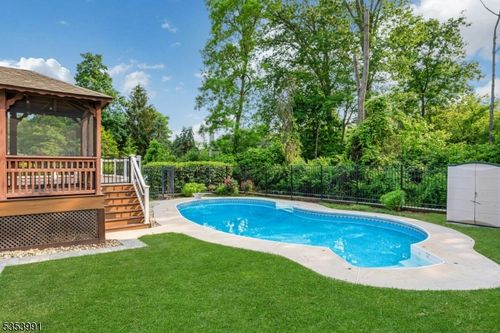 5 Hickory Ln, Warren, NJ, 07059-2601 | Card Image