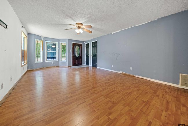 709 E Magnolia St, House other with 3 bedrooms, 2 bathrooms and null parking in Troup TX | Image 18