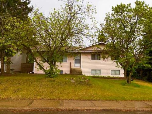 4807 47 St, Hardisty, AB, T0B1V0 | Card Image