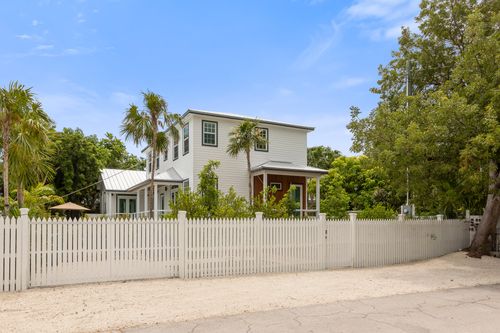 2214 Seidenberg Ave, Key West, FL, 33040-3832 | Card Image