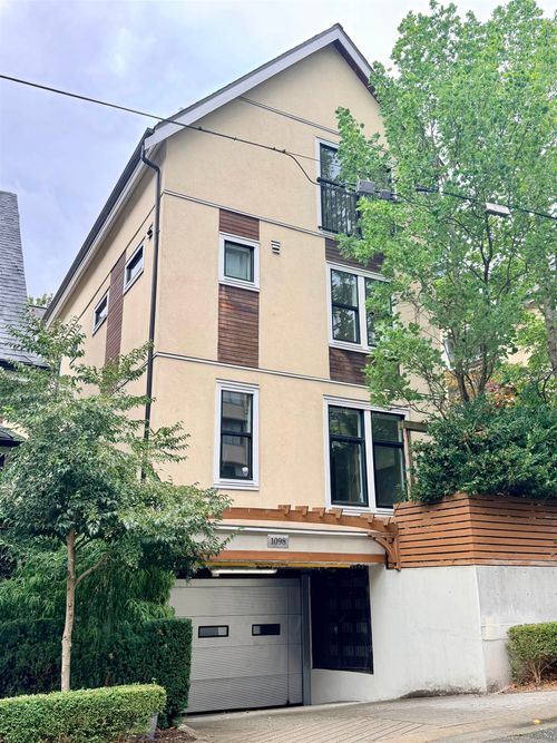1080 Nicola St, Vancouver, BC, V6G2E2 | Card Image