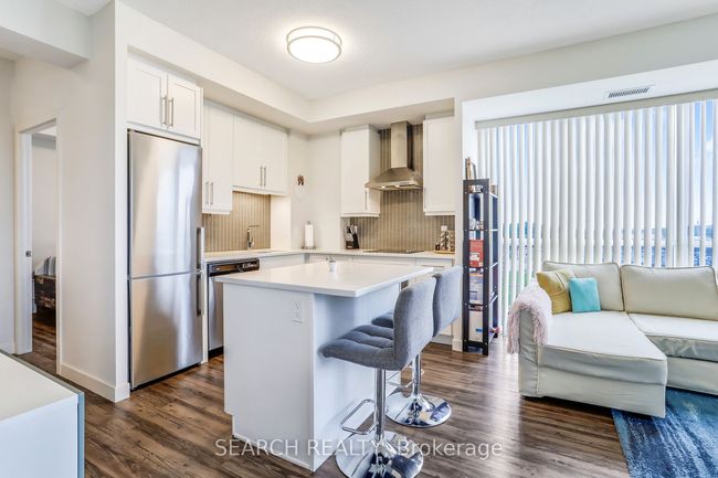 404 - 2093 Fairview St, Condo with 2 bedrooms, 2 bathrooms and 1 parking in Burlington ON | Image 8
