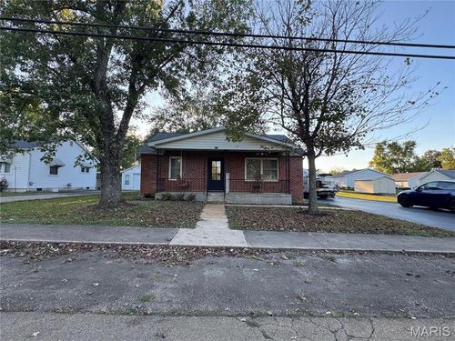 902 High St, Fredericktown, MO, 63645-7286 | Card Image