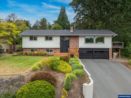 2934 Nw Ashwood Dr, Corvallis, OR, 97330-1256 | Card Image