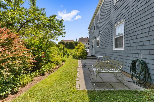 APT-15 - 98 Valley Rd, Condo with 2 bedrooms, 1 bathrooms and 1 parking in Cos Cob CT | Image 21