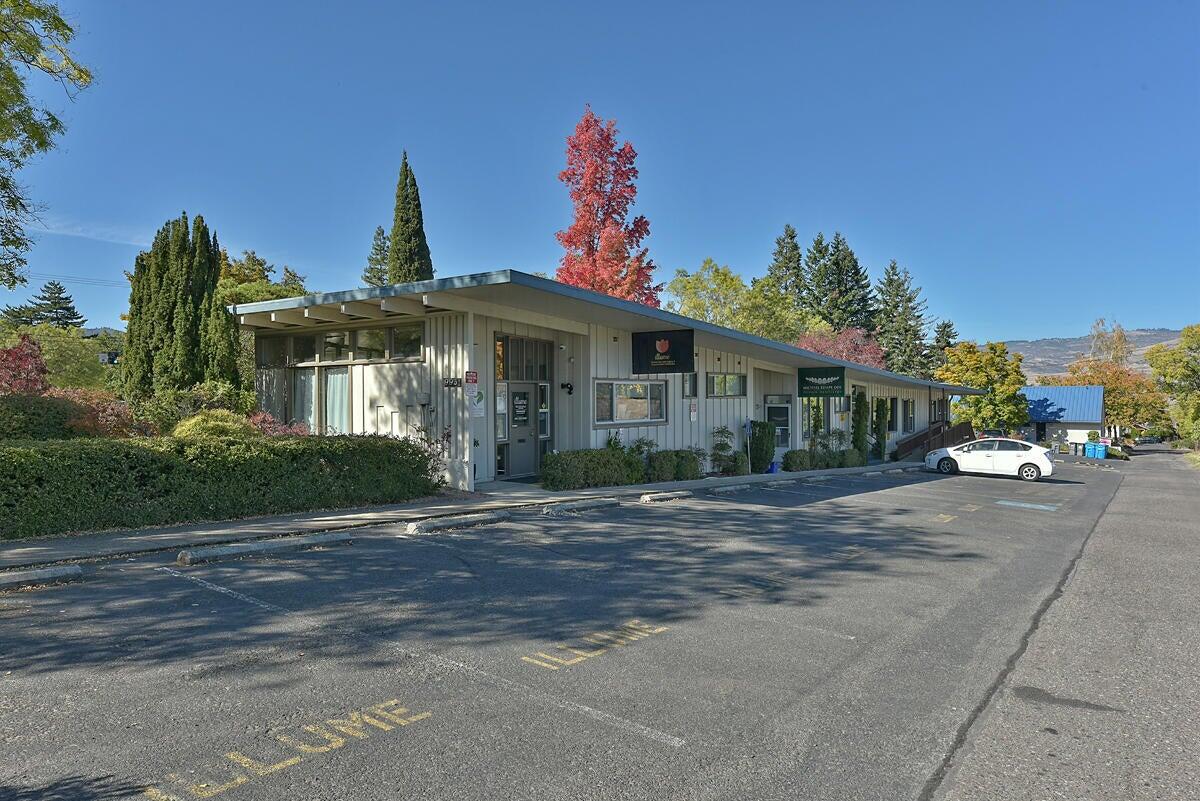 Commercial Sale in Ashland