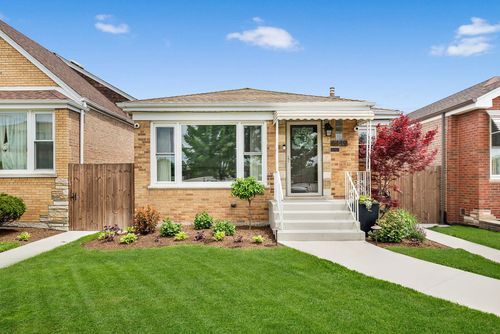6449 S Kenneth Ave, Chicago, IL, 60629-5524 | Card Image
