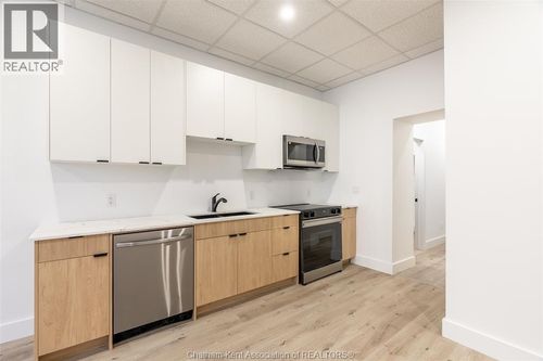 207-138 King St W, Chatham, ON, N7M1E3 | Card Image