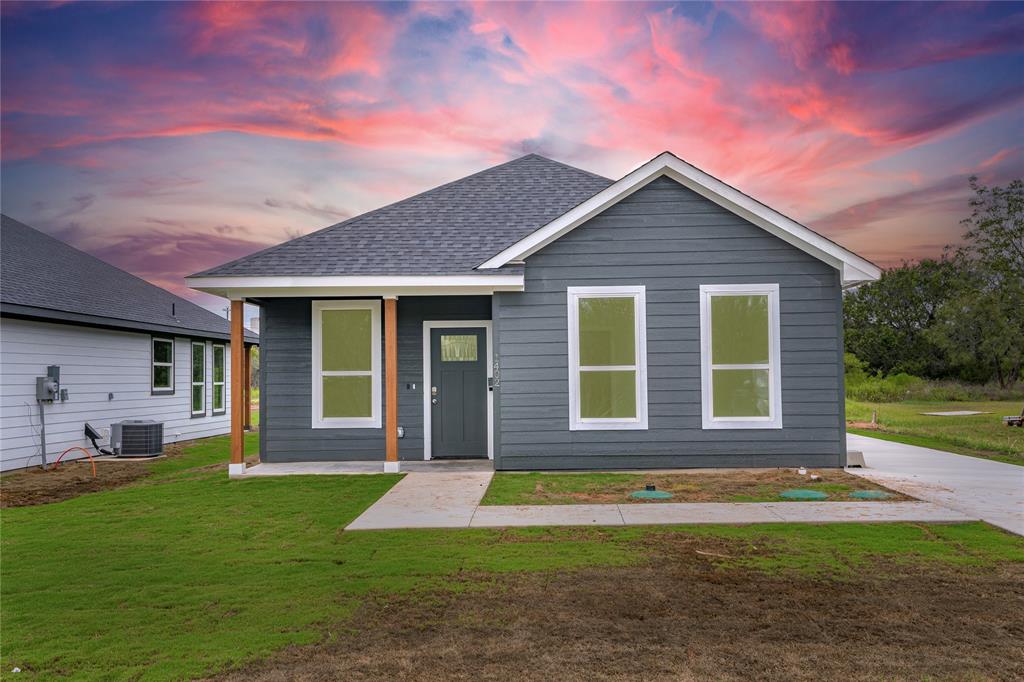 Dorado Dr, Granbury, TX 76048