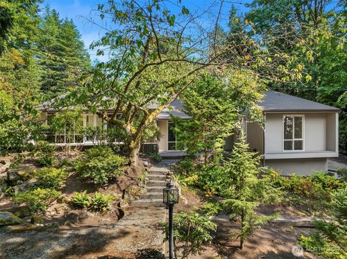 7775 Shore Ln, Mercer Island, WA, 98040-4852 | Card Image