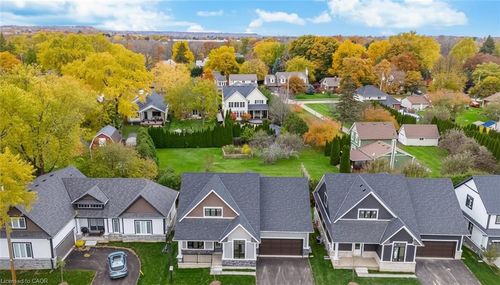 4-2797 Red Maple Ave, Jordan Station, ON, L0R1S0 | Card Image