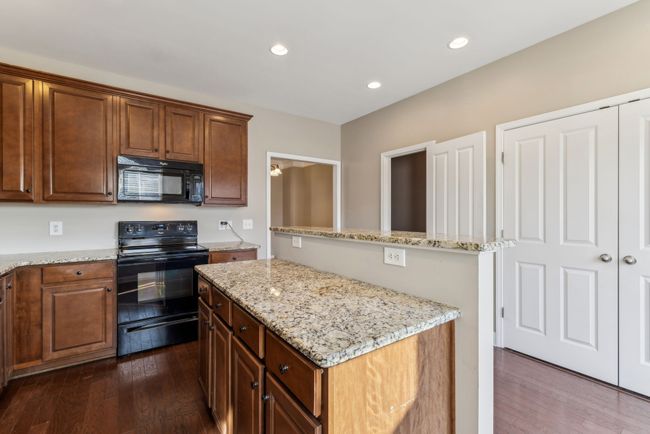 8202 Lenox Creekside Dr, Townhouse with 2 bedrooms, 3 bathrooms and 2 parking in Antioch TN | Image 25