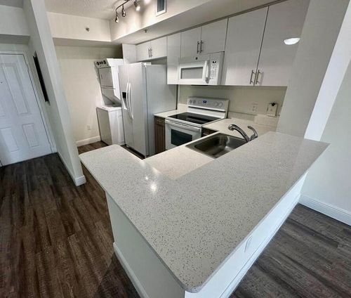 245-110-18335 Nw 68 Avenue, Hialeah, FL, 33015 | Card Image